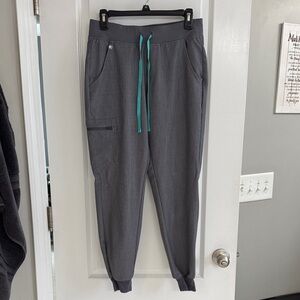 Figs Zamora Joggers in Heathered Grey